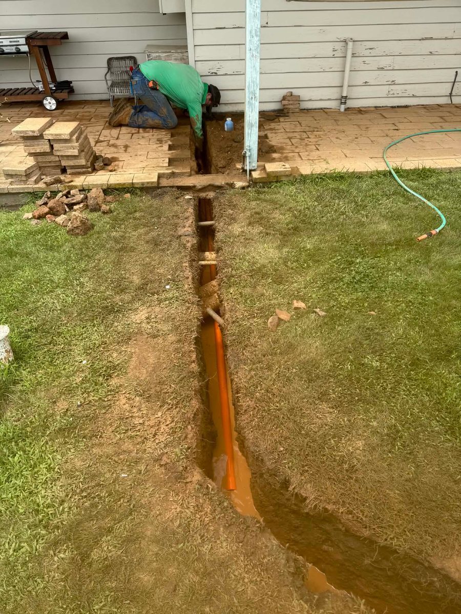 Non-destructive digging exposing underground services, Canberra